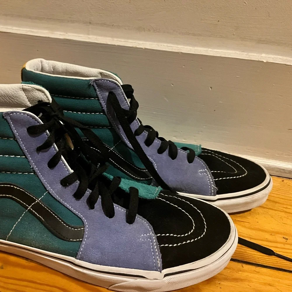 Vans hi top